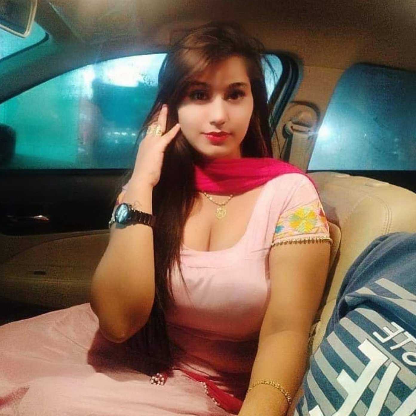 housewife escort sushma